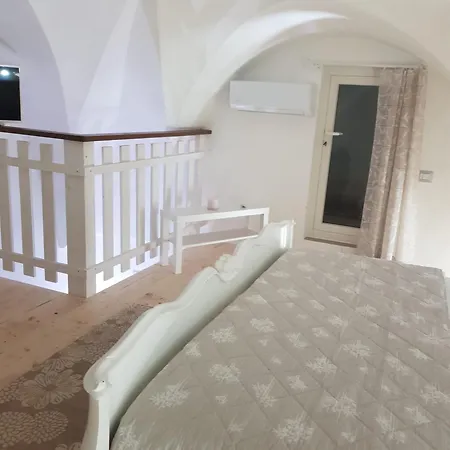 Casa Iole, * Gallipolli